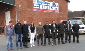 KFZ-Krueger-Belegschaft