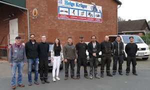KFZ-Krueger-Belegschaft